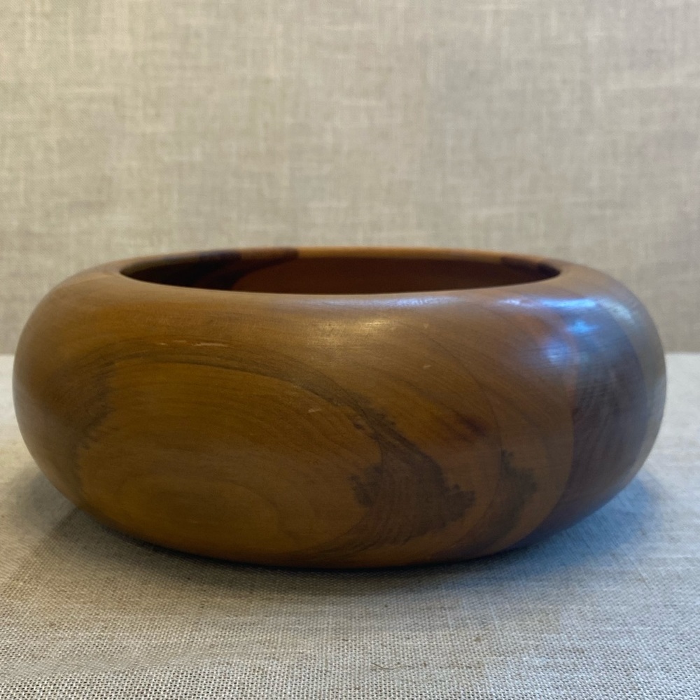 Decorative wood bowl.